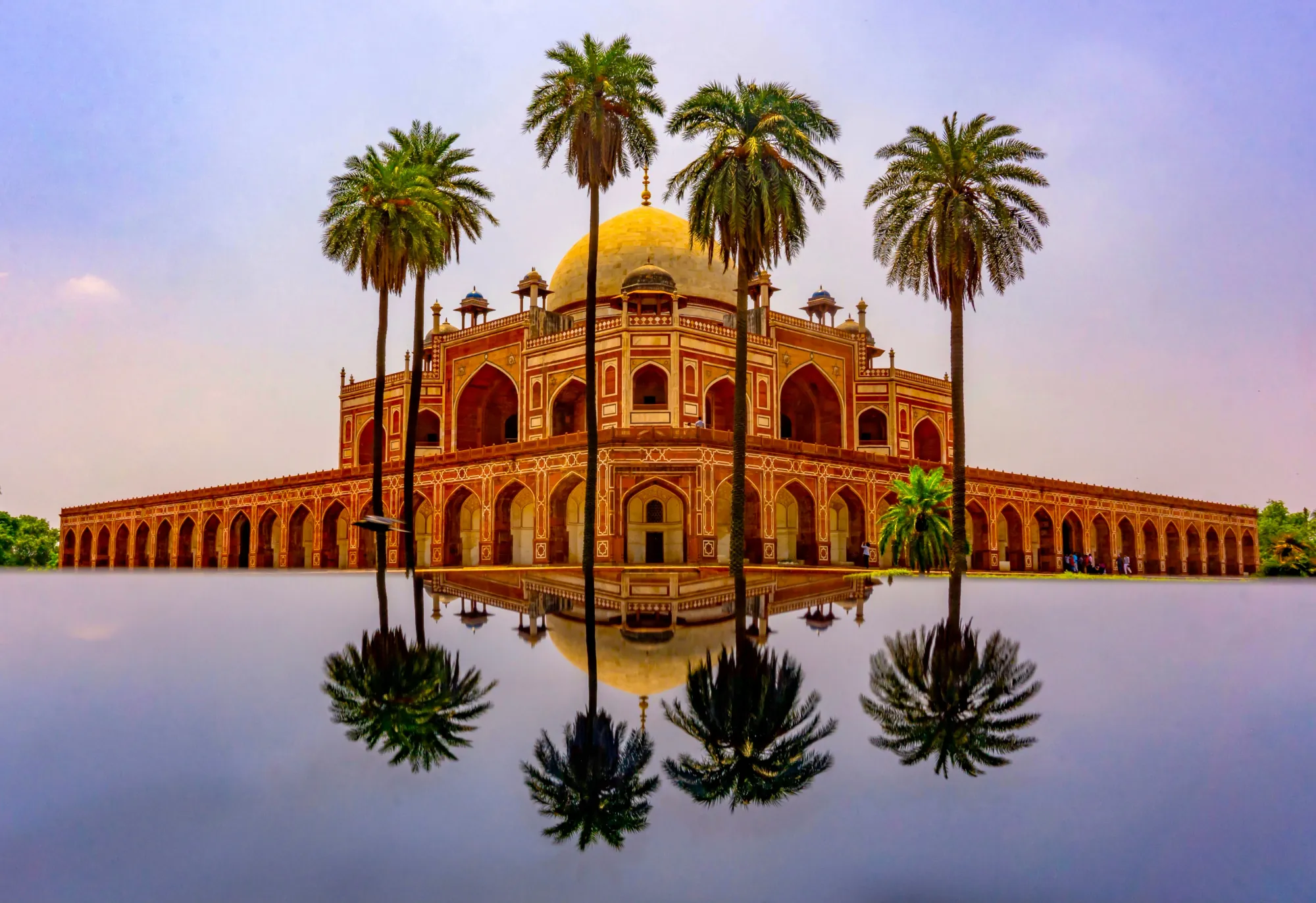 Delhi Travel Guide: The Complete Guide for